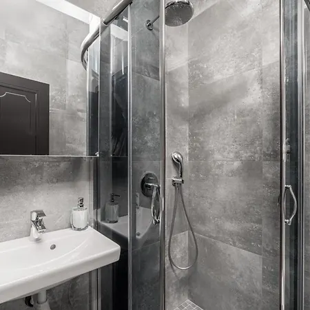 D'monica Apartman